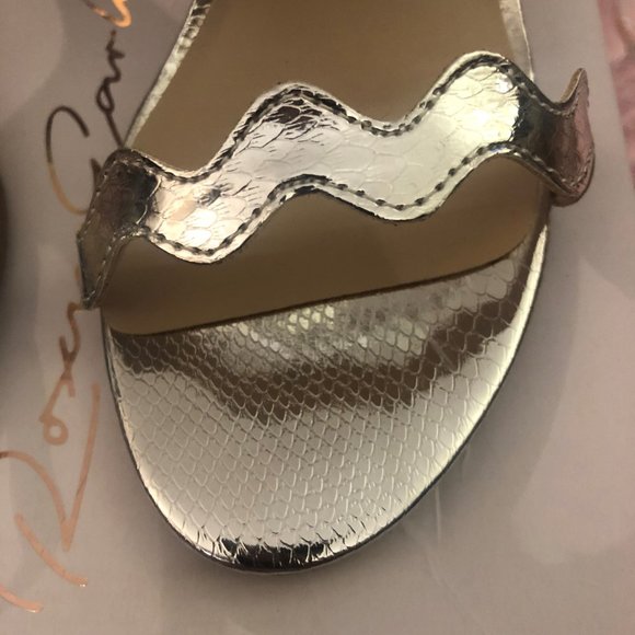 - Brand New Le chateau silver wedding heels Roxy Earle collection - Picture 4 of 9